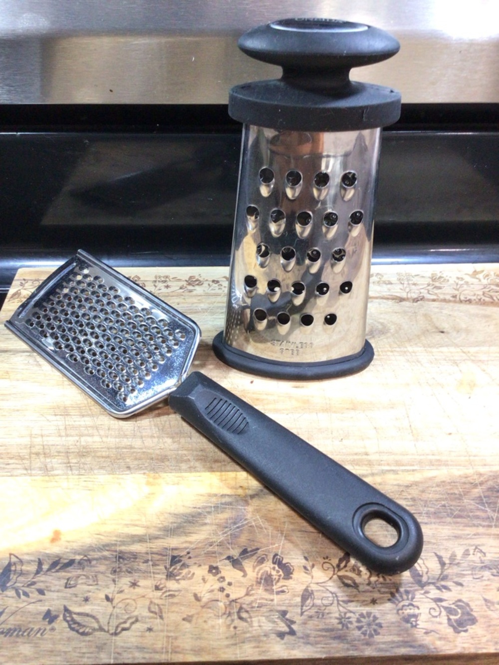 2pc Cheese Grater Set Oneida 6” Stainless Steel Soft Touch Handle Flat